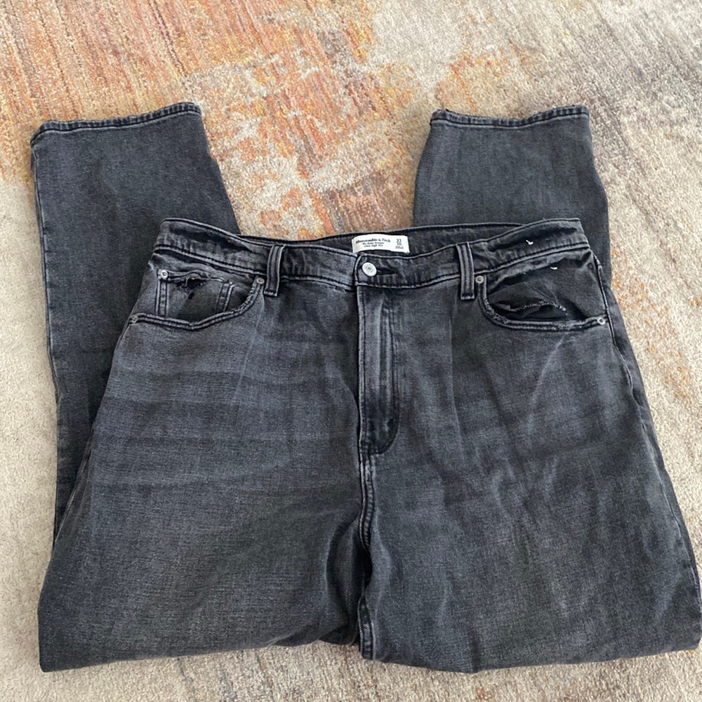 Abercrombie & Fitch Straight High Rise Jeans